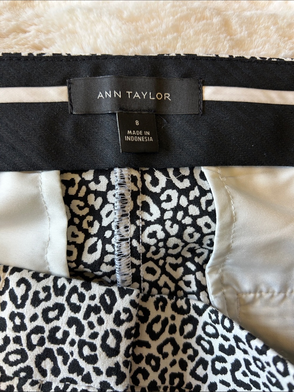 Ann Taylor Black & White Leopard Straight Leg Cuffed Pants - Picture 3 of 8